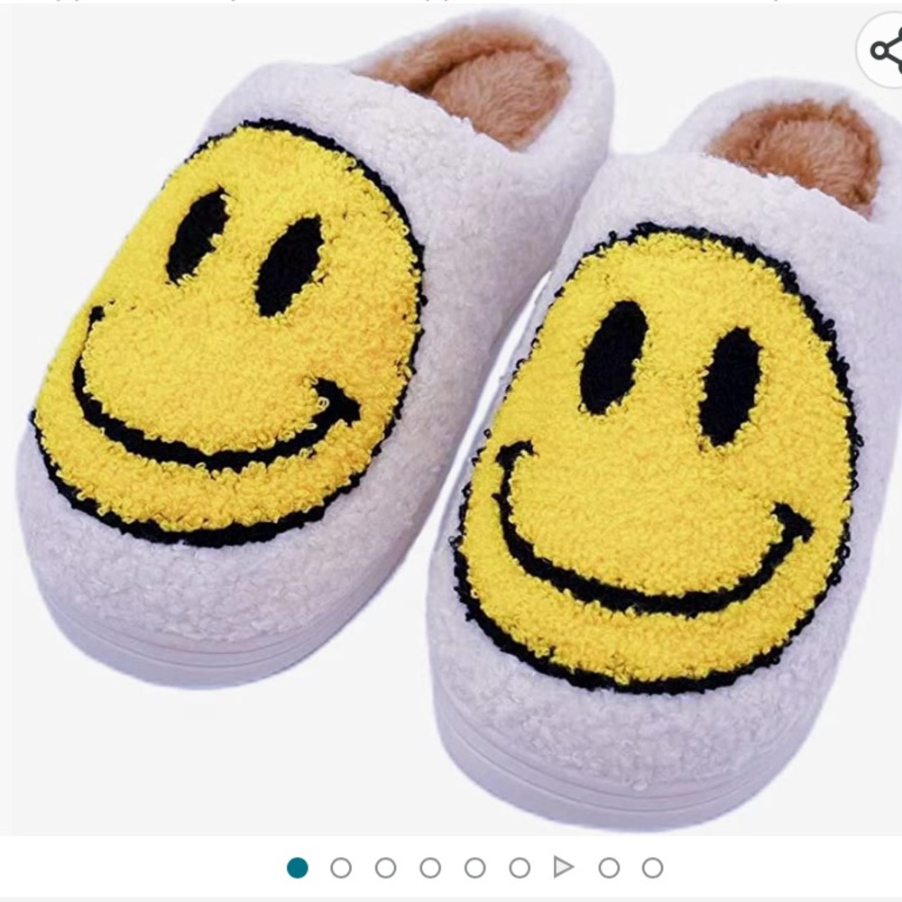 Smile Face Slippers Warm Cozy Foam Slide Fuzzy Slides with Soft Memory Foam